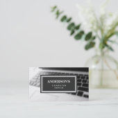 Die Tastatur für die Computerreparatur ist verschw Visitenkarte (Stehend Vorderseite)