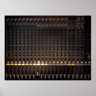 Die Taste am Audio-Mixer Poster