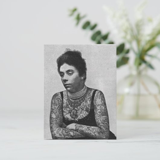 Die Tattooed Mrs. Williams Postkarte (Stehend Vorderseite)