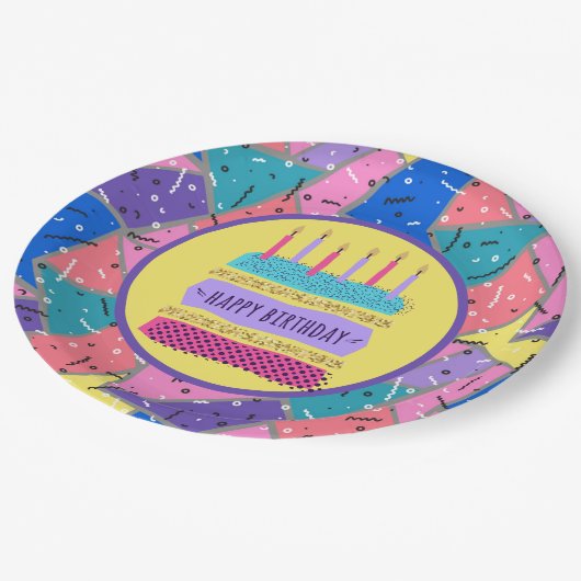 Die Teller des Retrozeitalters (Schrägansicht)