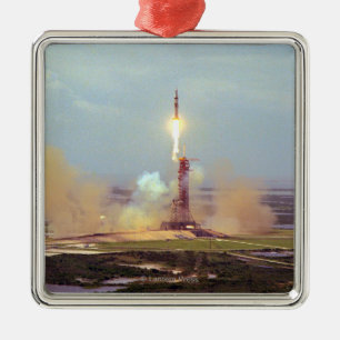 Die Test-Projekt-Saturns IB Apollo Soyuz Silbernes Ornament