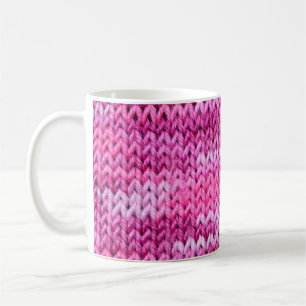 die Textur des Strickstoffes mit gestreiftem Unter Kaffeetasse