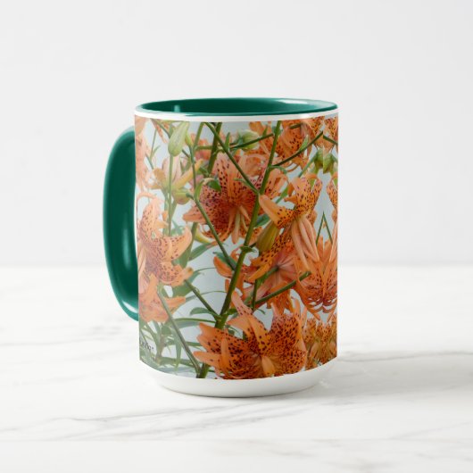 Die Tiger-Lily-Tasse Tasse (Vorderseite Links)