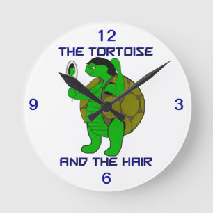 Die Tortoise und die Haarbuhr Runde Wanduhr