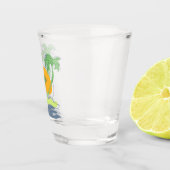 Die tropische Küste der Insel. Kontur Schnapsglas (Rechts)