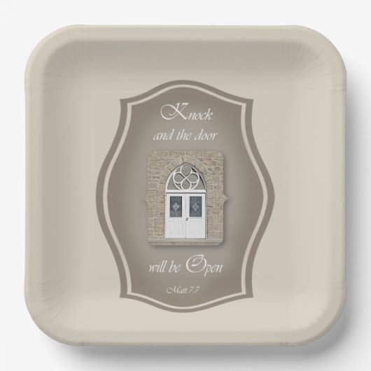 Die Tür wird geöffnet, und die Papiertafel wird ge Pappteller (Vorderseite)