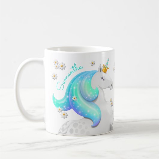 Die türkisfarbene Einhornprinzessin mit Daises Kaffeetasse (Links)