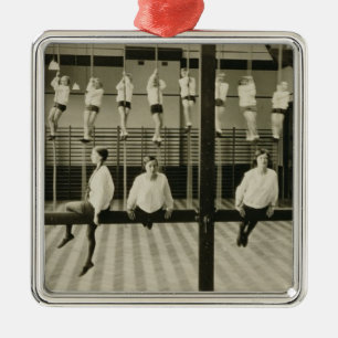 Die Turnhalle, London-Mittelschule für Mädchen,  Silbernes Ornament