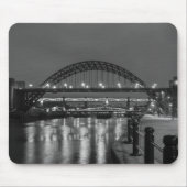 Die Tyne-Brücke in der Nacht Mousepad (Vorne)