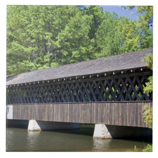 Die überdachte Brücke Stone Mountain bei Stone Fliese (Vorderseite)