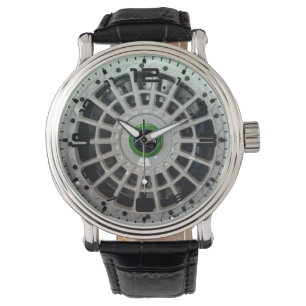 Die Uhr der multi Speiche-Rad-Männer