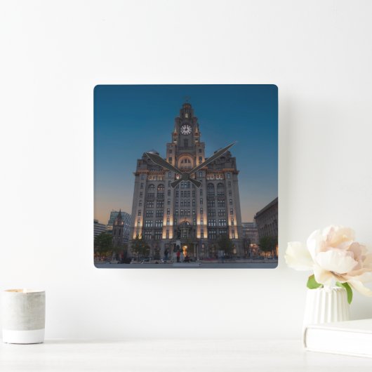 Die Uhr des Gebäude (Zuhause)