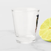 Die Uhrwerkslieferung des Raben Schnapsglas (Links)