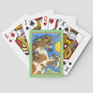 DIE UMGEBUNG LIEGT AUF EINEM UNICORN STALLION UND  SPIELKARTEN