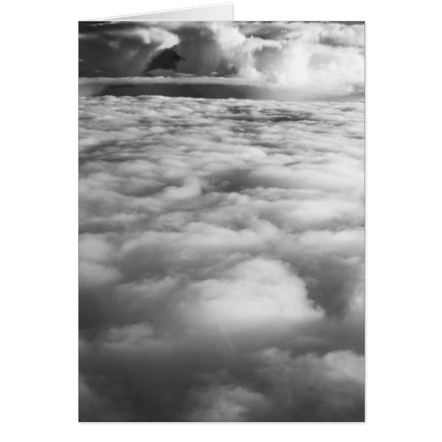 Die unheimliche Wolkenwelt bei Sonnenaufgang. (Vorne)