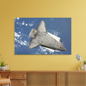 Die Unterseite des Space Shuttles Discovery 2 Leinwanddruck (Insitu (Wohnzimmer))