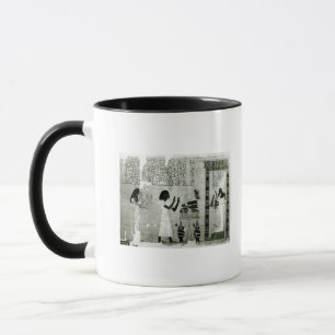 Die Verstorbenen begleitet von seiner Schwester Tasse