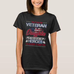 Die Veteranentochter des Zweiten Weltkriegs treffe T-Shirt