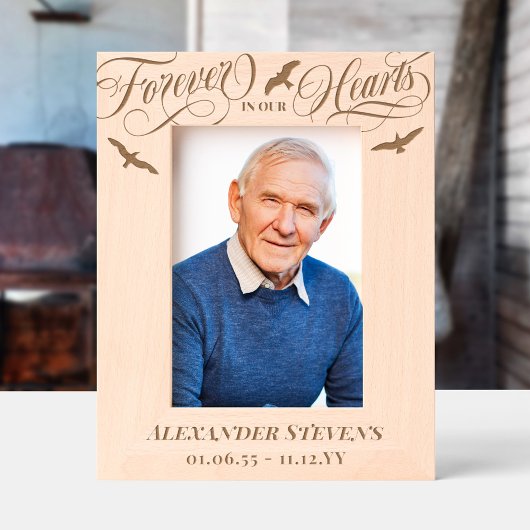 Die Vögel in unserem Hearts Memorial für immer in Geätzte Rahmen