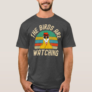 Die Vögel sehen zu, wie sie die amerikanische Voge T-Shirt