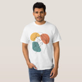 Die Wärme der Umarmung einer Mutter: Minimalistisc T-Shirt (Vorne ganz)