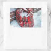 Die Weihnachtstasche im Schnee Rechteckiger Aufkleber (Tasche)