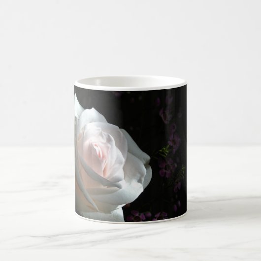 Die weiße Rose Kaffeetasse (Mittel)