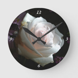 Die weiße Rose Runde Wanduhr
