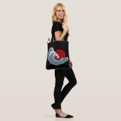 Die Welle Kanagawas Tasche (Am Model)