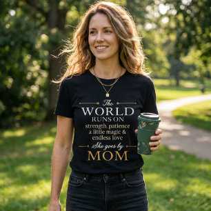 Die Welt läuft auf Liebe, sie geht als Mama durchs Tri-Blend Shirt