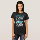 Die Welt seit 2000 verbessern T-Shirt (Vorne ganz)