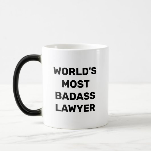 Die weltgrößte Badass-Anwältin-Tasse Verwandlungstasse (Links)