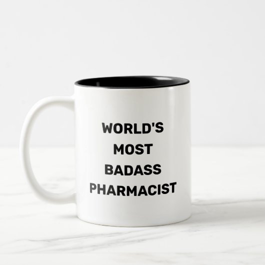Die weltgrößte Badass-Apotheker-Tasse Zweifarbige Tasse (Links)