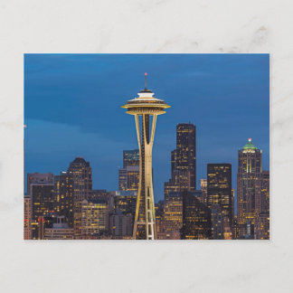 Die Weltraumneedle und das Stadtzentrum von Seattl Postkarte