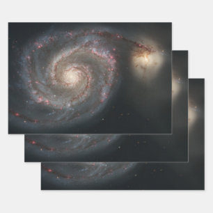 Die Whirlpool-Galaxie M51 und Begleiter im Weltrau Geschenkpapier Set