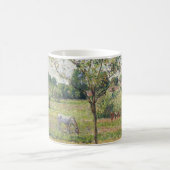 Die Wiese mit grauem Pferd, Eragny, Ölmalerei Kaffeetasse (Mittel)