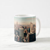 Die Wolkenkratzer von New York City überblicken di Kaffeetasse (VorderseiteRechts)