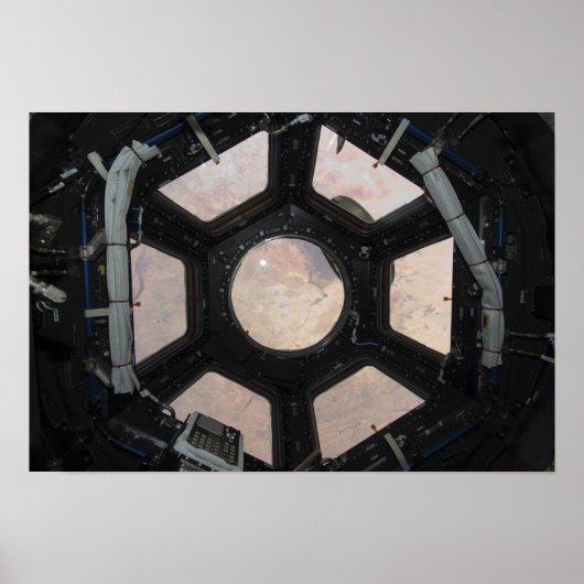 Die Wüste der Sahara, die durch die Fenster sichtb Poster (Vorne)