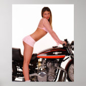 Die Z1 mit Model Cassie von "The Thing" Poster (Vorne)