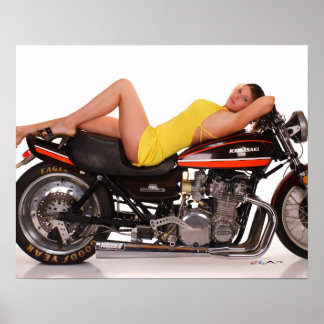 Die Z1 & Model Cassie Poster