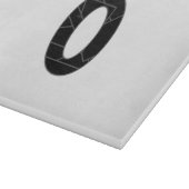 Die Zahl Null (0) in schwarz Schneidebrett (Ecke)
