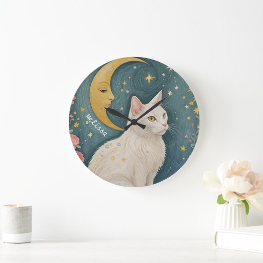 Die zauberhafte weiße Katze mit grünen Augen Große Wanduhr (Zuhause)