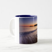 DIE ZEITSTUNDE AN DER KÜSTE ZWEIFARBIGE TASSE (Vorderseite Links)