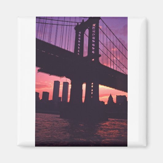 Die Zwillingstürme und ein Manhattan-Brückenturm i Magnet (Vorne)