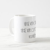 Diejenigen, die mehr tun können, Freiwillige Typog Kaffeetasse (Vorderseite Links)