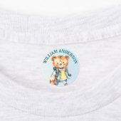 Dies gehört zum niedlichen Teddy der ersten Klasse Etiketten (Befestigt)