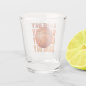 Dies ist der Fan des Saisonbasketballspiels Schnapsglas (Rückseite)