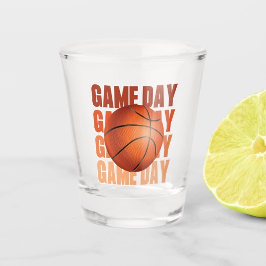 Dies ist der Fan des Saisonbasketballspiels Schnapsglas (Vorderseite)