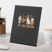 Dies ist die Jahreszeit deutscher kurzhaariger Hun Sockelschild (In SItu)