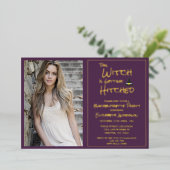 Diese Hexe bekommt heftigen Junggeselinnen-Abschie Folieneinladung (Stehend vorne)